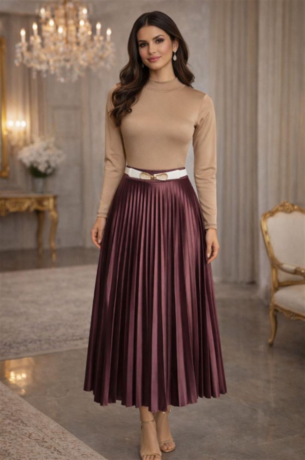 Mujer con falda plisada morada STYLEM — moda femenina elegante